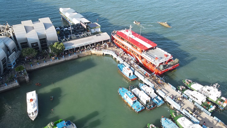 Cảng Cầu Đá Vũng Tàu Đi Côn Đảo (Tàu Thăng Long)